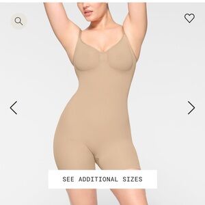 SKIMS SEAMLESS SCULPT MID THIGH BODYSUIT